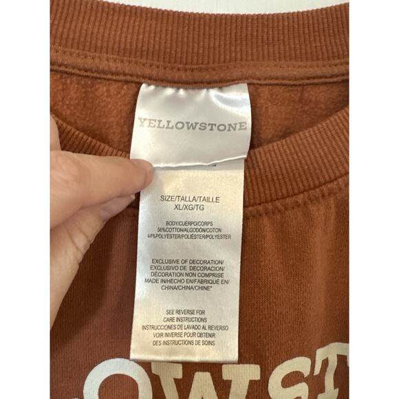 Yellowstone Dutton Ranch Women's Rust Orange Pullover Sweatshirt Size XL - Picture 4 of 4